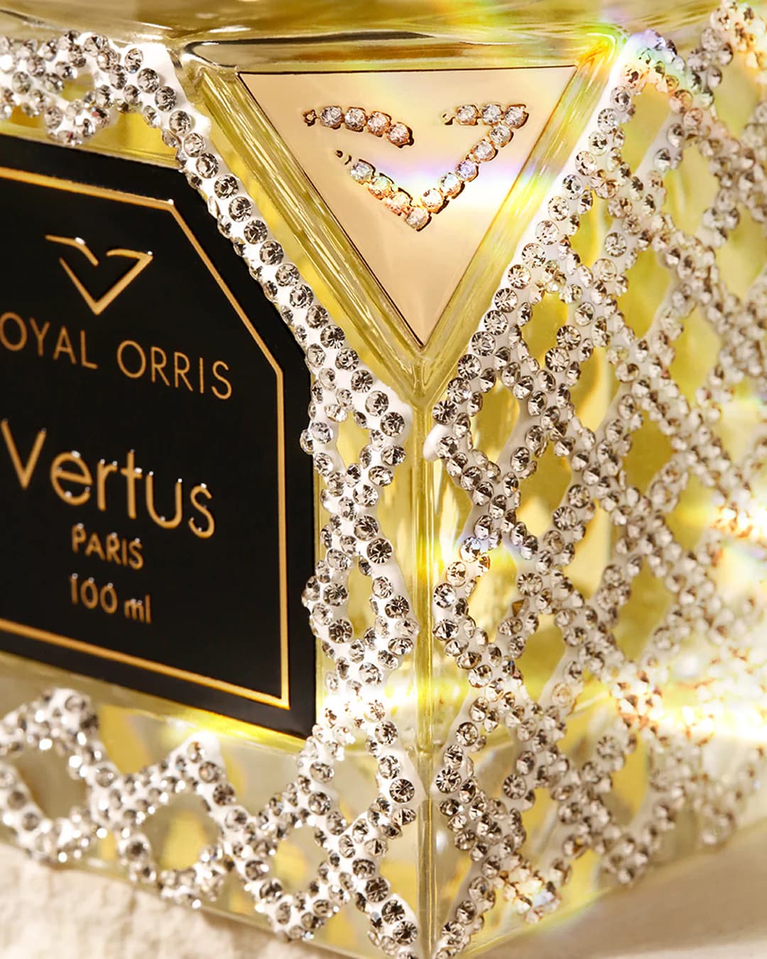 https://images.vertus.online/vertus/3-01JNE1B3ZKBVF9244QZJ0SCGMN.webp
